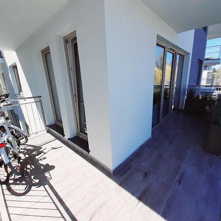 Апартаменты Apartament Kapitanski Mostek 17A Z Widokiem Na Port I Latarnie Morska Oraz Garazem Колобжег Экстерьер фото